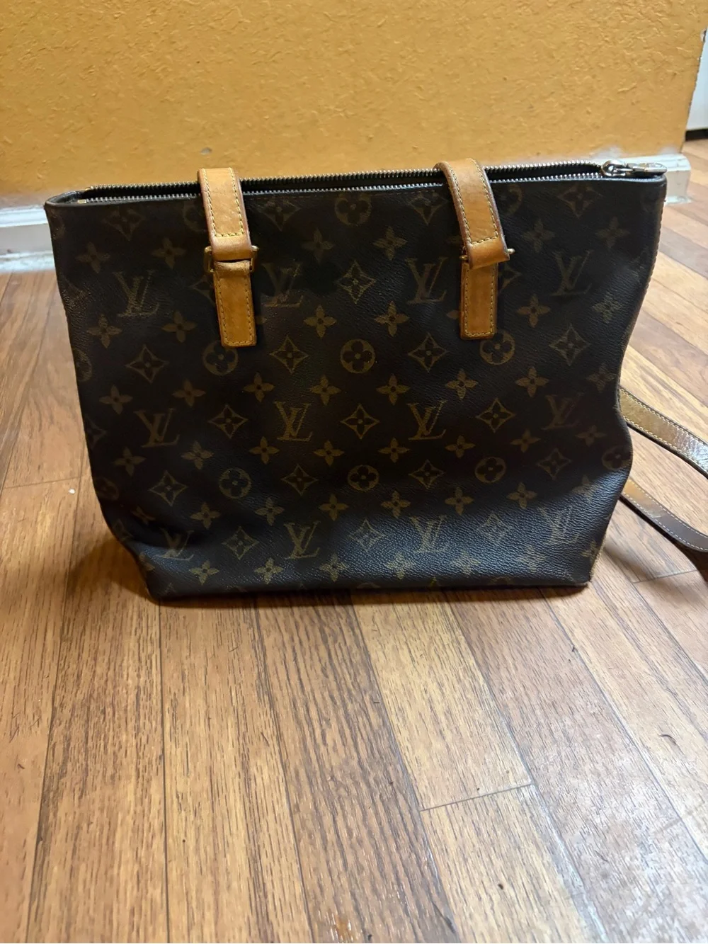 Louis Vuitton classic louis